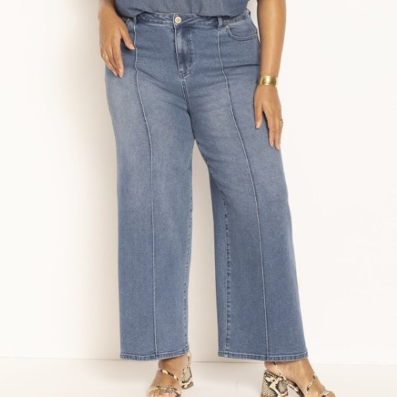 NWT Eloquii Pintuck Detail Flare Leg Jean - Picture 3 of 3